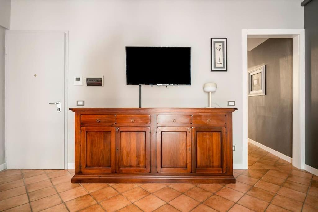 L'Atelier Del Centro: Tra Design, Storia E Fascino Apartment Brescia Bagian luar foto
