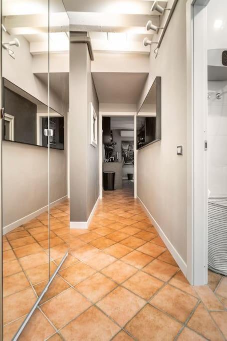 L'Atelier Del Centro: Tra Design, Storia E Fascino Apartment Brescia Bagian luar foto